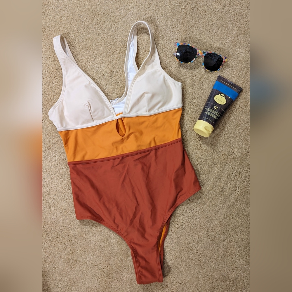 Cupshe - Women's One Piece Swimsuit Color Block Keyhole Cutout - Large
